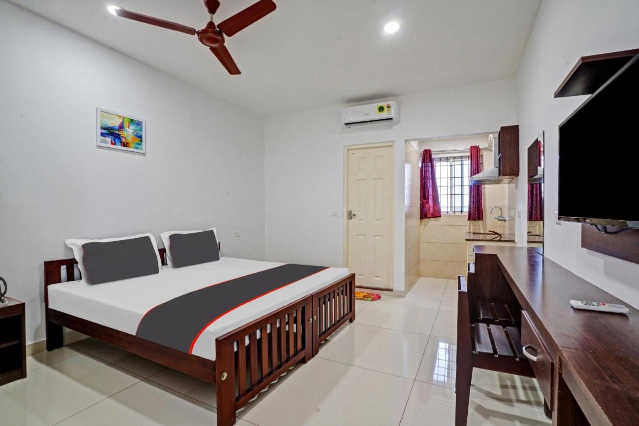 Collection O White House Pearl Hotel Kochi Exterior photo