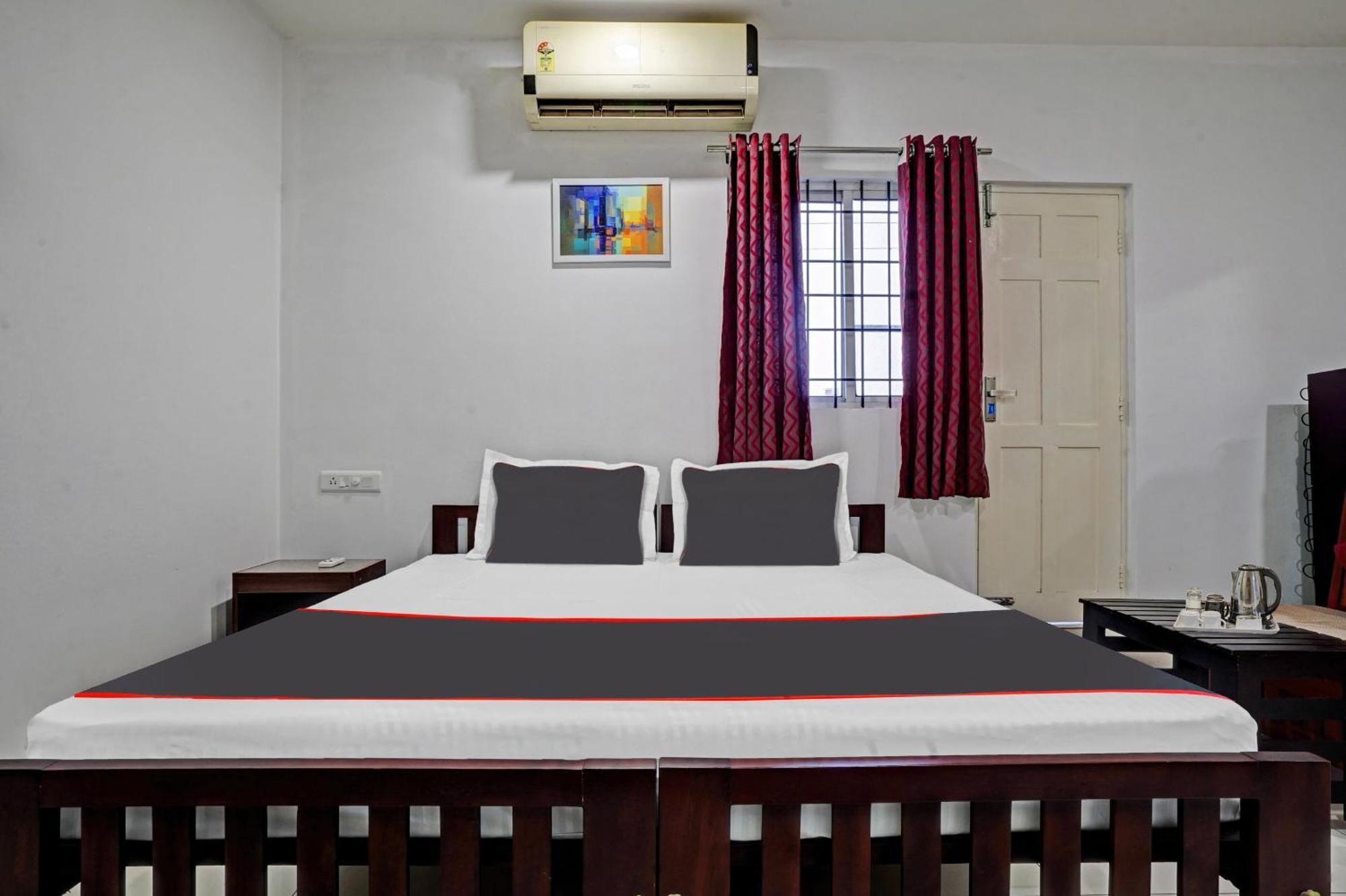 Collection O White House Pearl Hotel Kochi Exterior photo