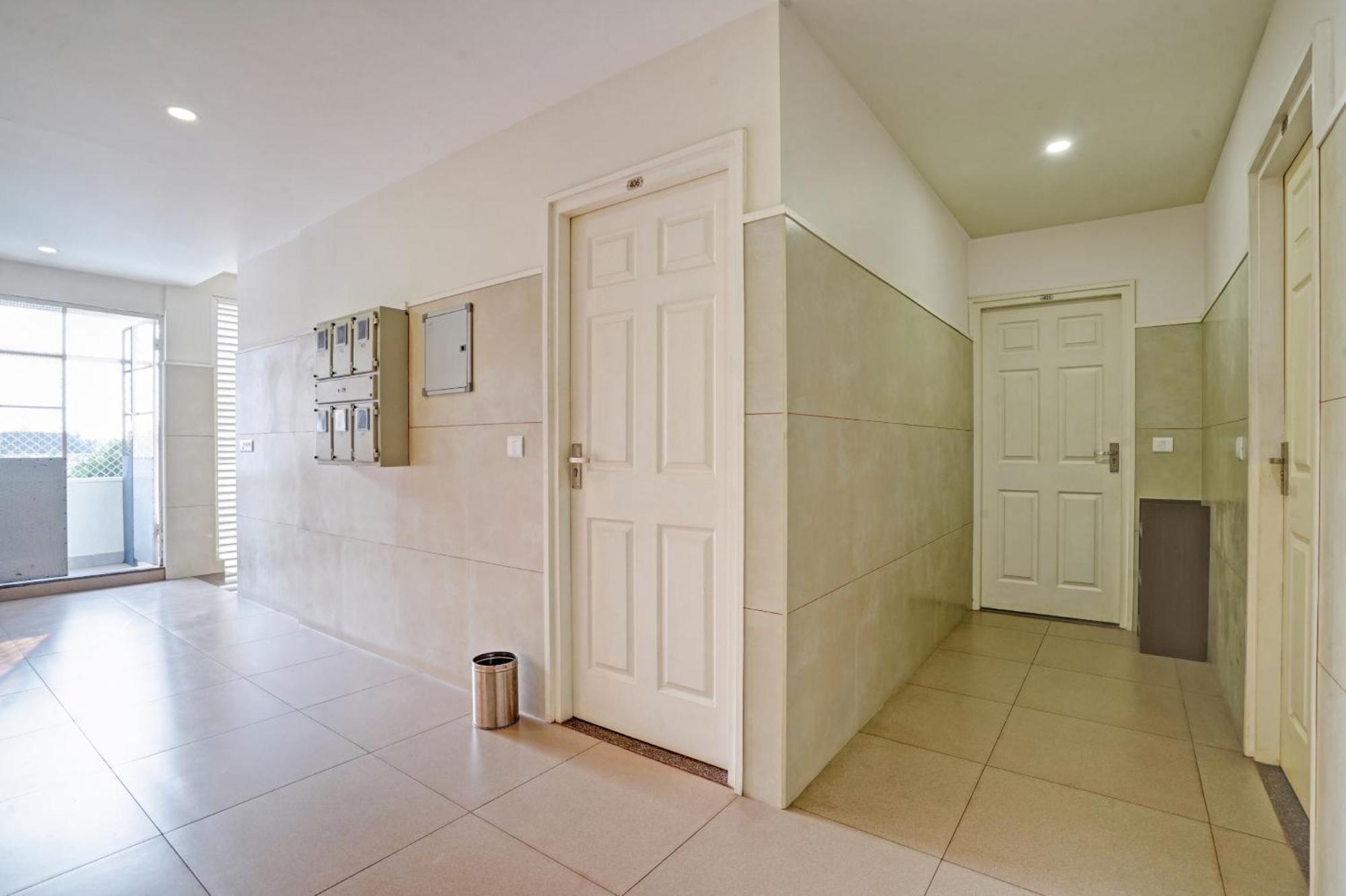 Collection O White House Pearl Hotel Kochi Exterior photo